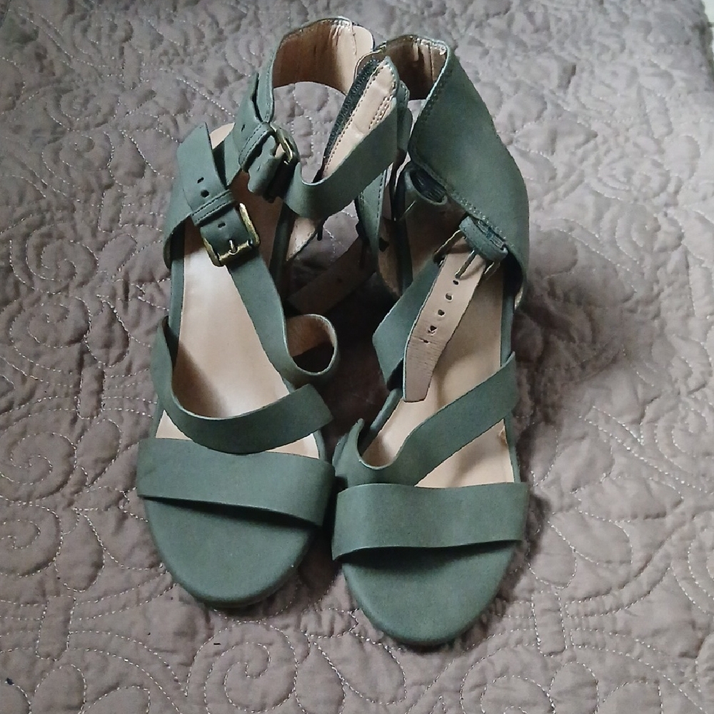 Crown Green Strappy Sandals